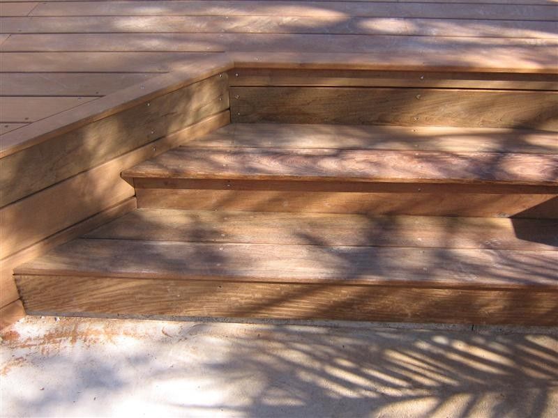 installation terrasse en bois exotique Ipe à Gémenos 13