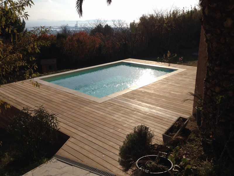 Installation de tour de piscine hors sol en Itauba à Marseille pour une piscine traditionnelle 2015