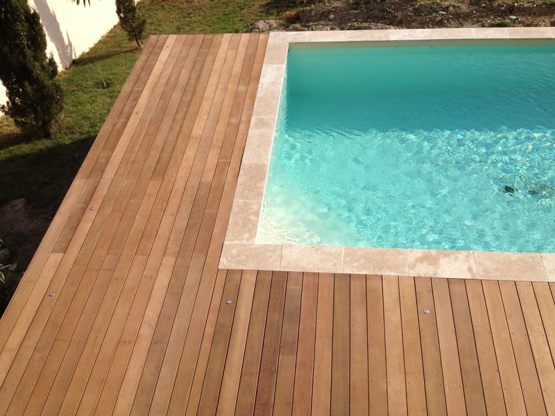 Installation de tour de piscine hors sol en Itauba à Marseille pour une piscine traditionnelle 2015