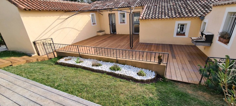 Rénovation d'une terrasse en itauba à châteauneuf le rouge dans le 13