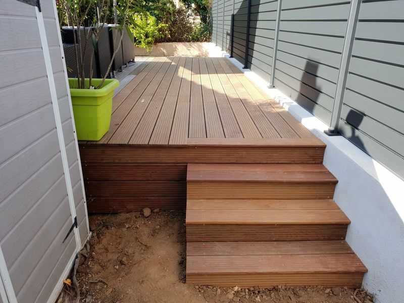 Rajout de terrasse et création de deux escaliers en Ipe à Trets 13