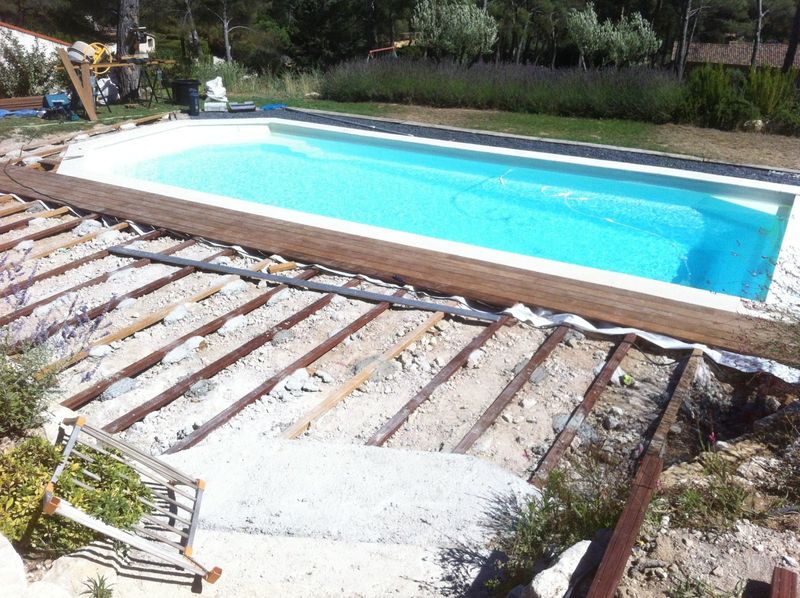 Tour de piscine en bois exotique dans les bouche du rhone 13